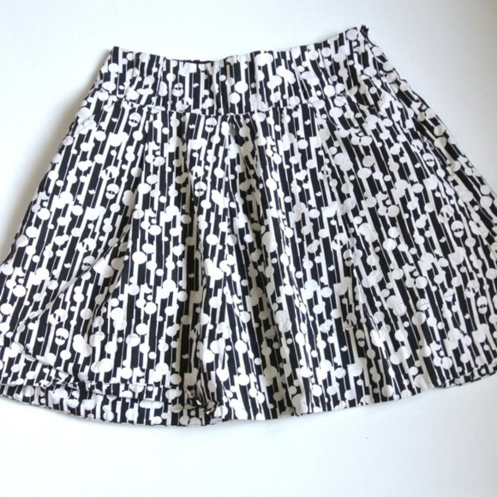 Maurice’s Black and white full skirt dots M